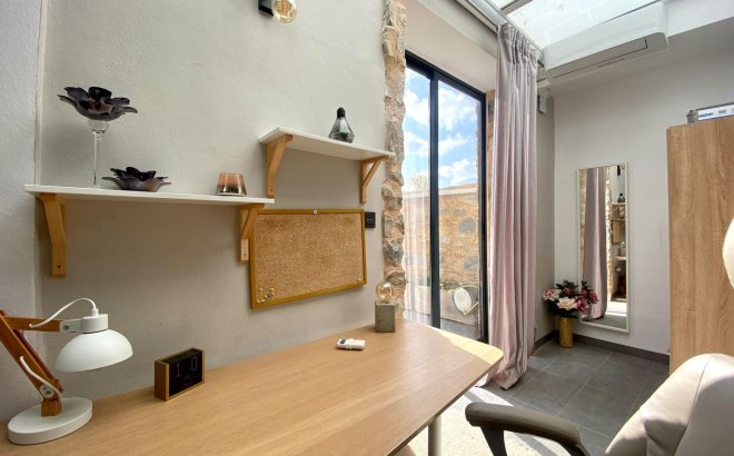 Resale - Bungalow -
Orihuela Costa - Las Ramblas