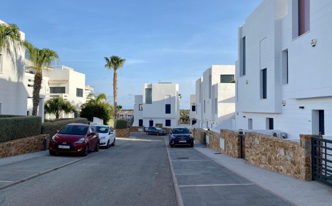 Resale - Bungalow -
Orihuela Costa - Las Ramblas