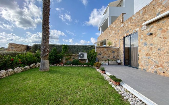 Resale - Bungalow -
Orihuela Costa - Las Ramblas