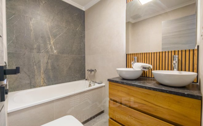 Revente - Appartement -
Torrevieja - PARQUE DE LAS NACIONES