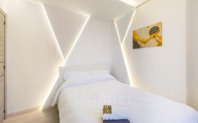 Revente - Appartement -
Torrevieja - PARQUE DE LAS NACIONES