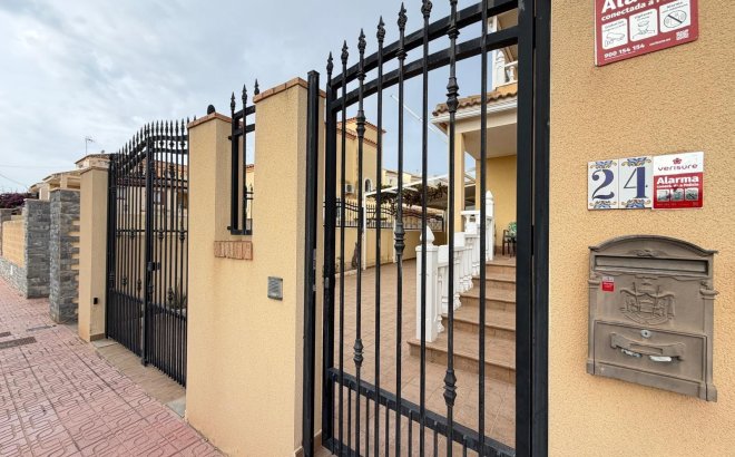 Revente - Villa -
Orihuela Costa - Lomas De Don Juan