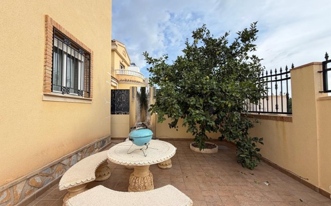 Revente - Villa -
Orihuela Costa - Lomas De Don Juan