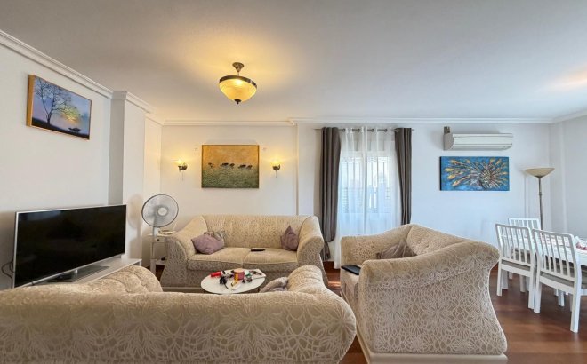 Revente - Villa -
Orihuela Costa - Lomas De Don Juan