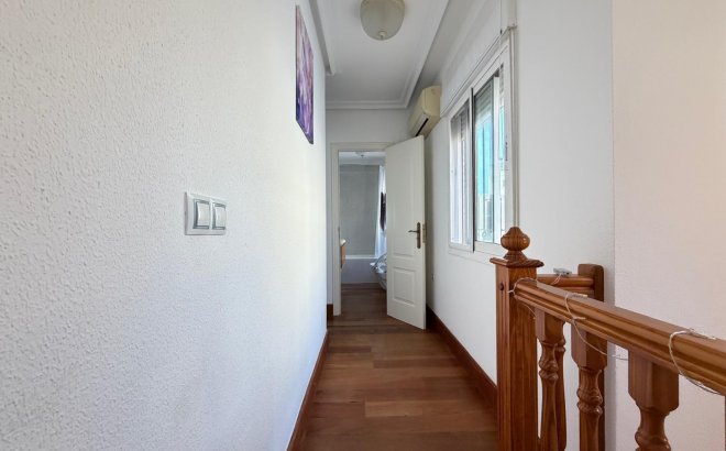 Revente - Villa -
Orihuela Costa - Lomas De Don Juan