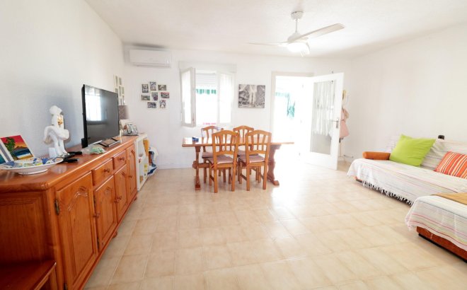 Revente - Town House -
Torrevieja - Playa De Los Naufragos