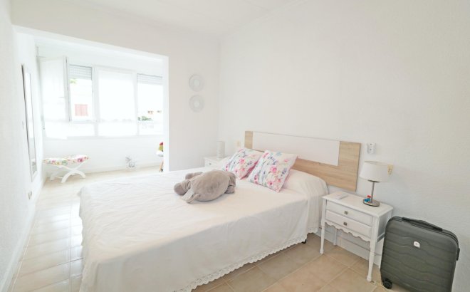 Revente - Town House -
Torrevieja - Playa De Los Naufragos