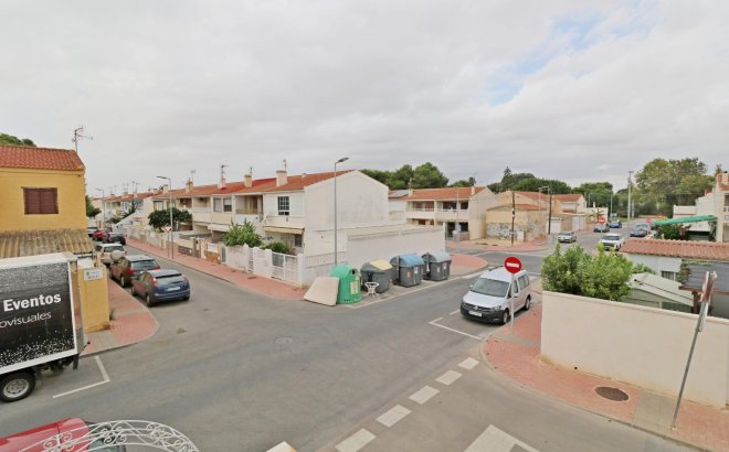 Revente - Town House -
Torrevieja - Playa De Los Naufragos