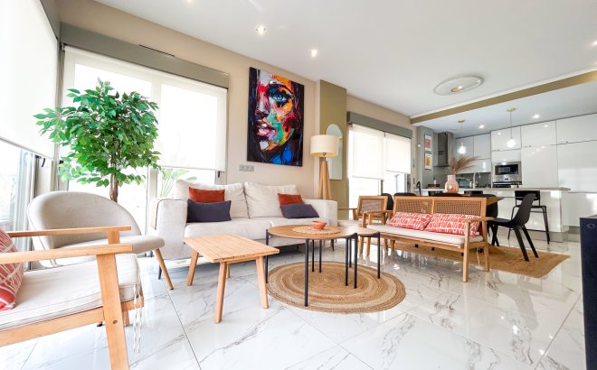 Revente - Villa -
Villamartin - Costa Blanca