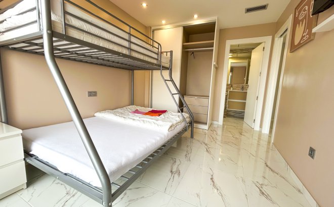 Revente - Villa -
Villamartin - Costa Blanca