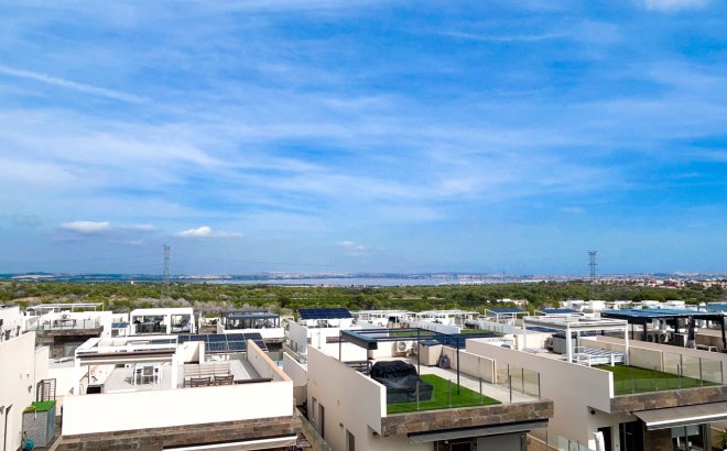 Revente - Villa -
Villamartin - Costa Blanca