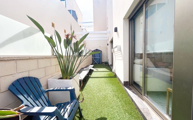 Revente - Villa -
Villamartin - Costa Blanca
