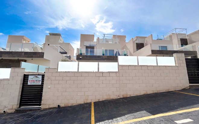 Revente - Villa -
Villamartin - Costa Blanca