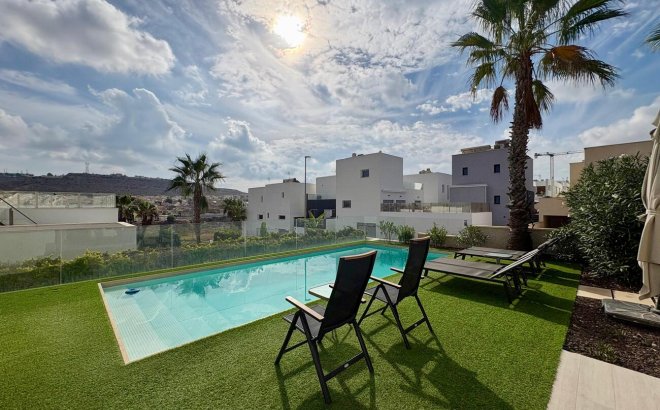 Resale - Villa -
Benijofar - Costa Blanca