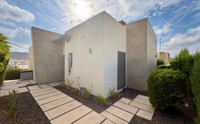 Resale - Villa -
Benijofar - Costa Blanca