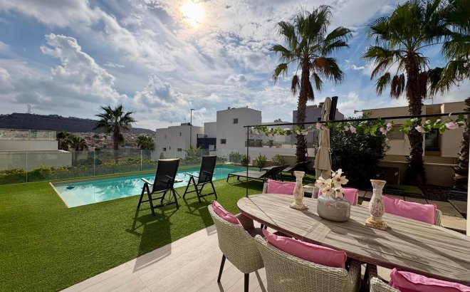 Resale - Villa -
Benijofar - Costa Blanca