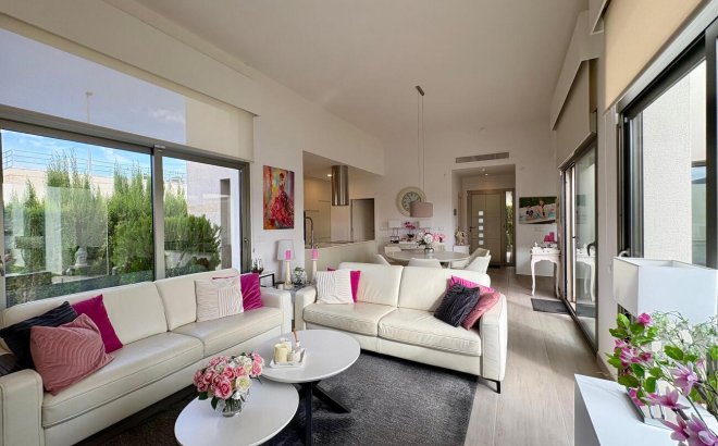 Resale - Villa -
Benijofar - Costa Blanca
