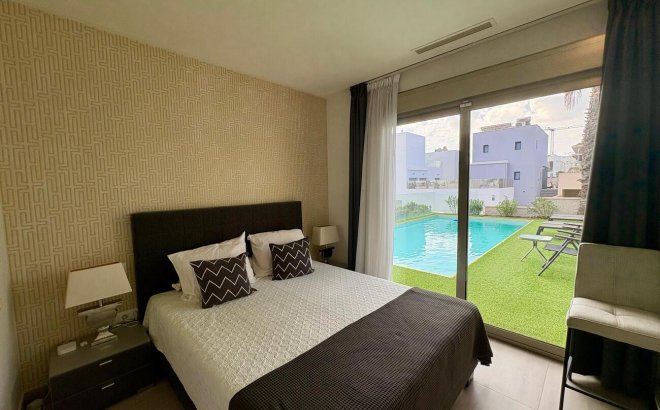 Resale - Villa -
Benijofar - Costa Blanca