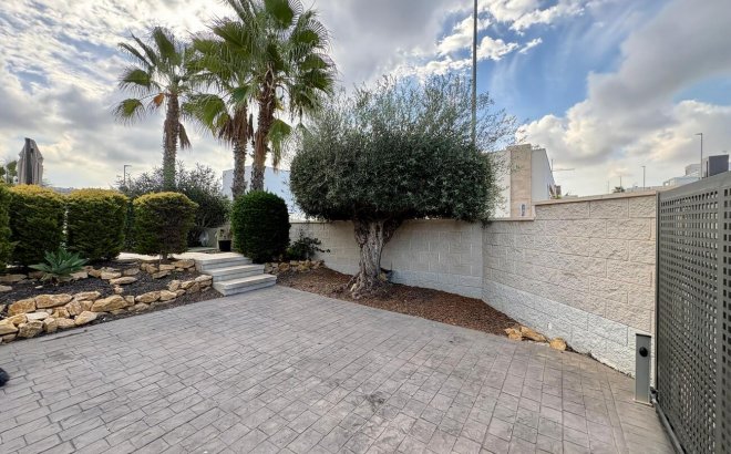 Resale - Villa -
Benijofar - Costa Blanca