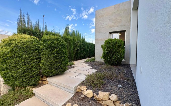 Resale - Villa -
Benijofar - Costa Blanca
