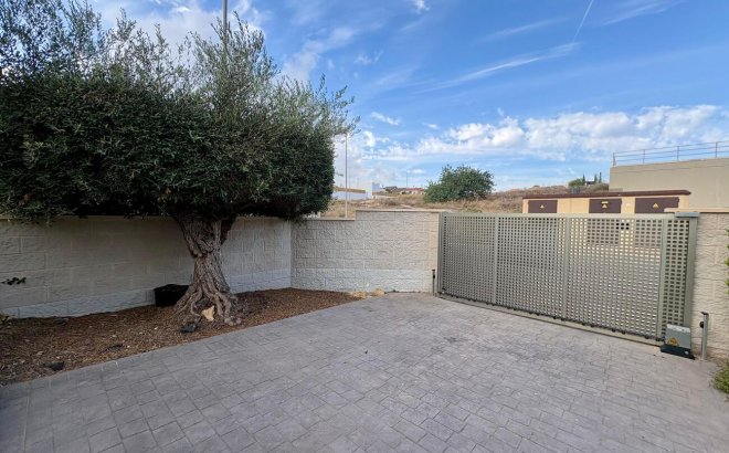 Resale - Villa -
Benijofar - Costa Blanca
