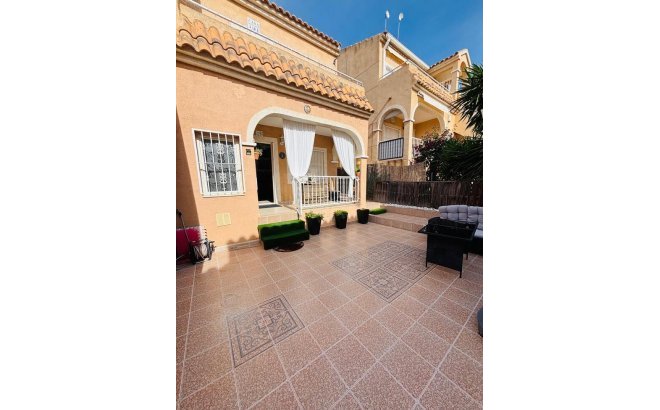 Revente - Appartement -
Orihuela Costa - Costa Blanca