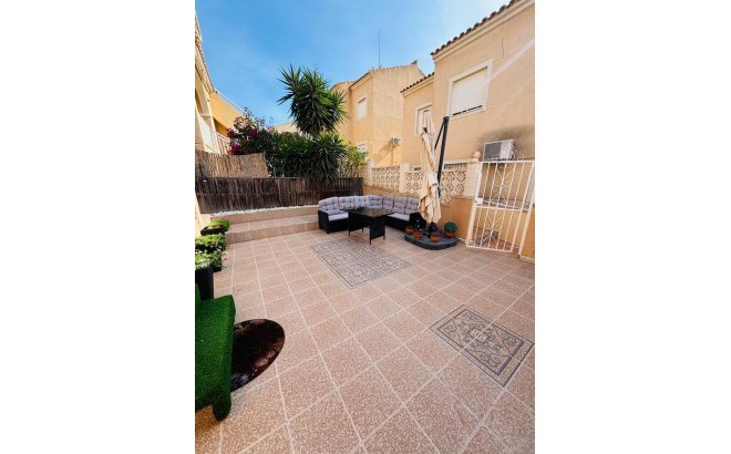 Revente - Appartement -
Orihuela Costa - Costa Blanca