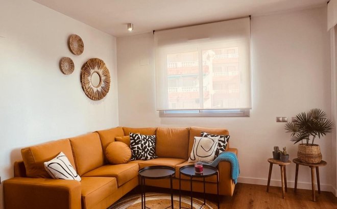 Resale - Apartment -
Torrevieja - La Mata