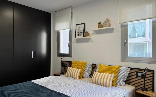 Resale - Apartment -
Torrevieja - La Mata