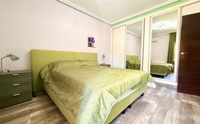 Herverkoop - Villa -
Orihuela Costa - Costa Blanca