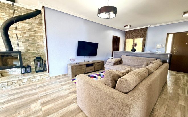 Herverkoop - Villa -
Orihuela Costa - Costa Blanca