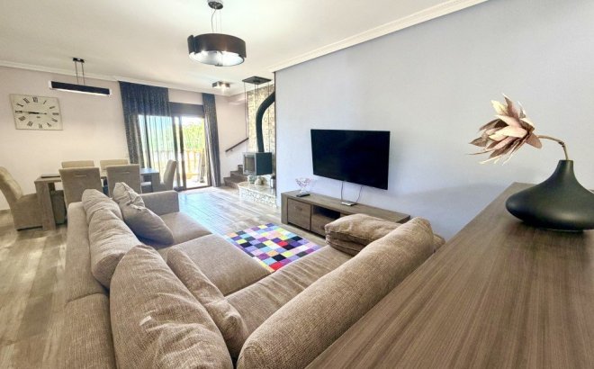 Herverkoop - Villa -
Orihuela Costa - Costa Blanca