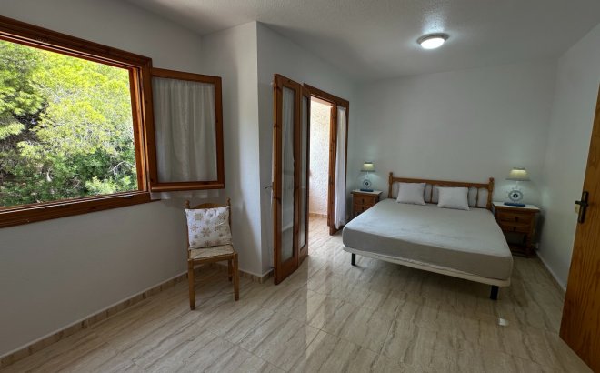 Resale - Town House -
Playa Flamenca - Costa Blanca