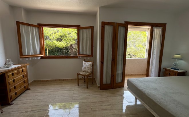 Resale - Town House -
Playa Flamenca - Costa Blanca