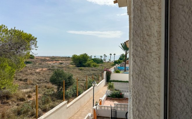 Resale - Town House -
Playa Flamenca - Costa Blanca