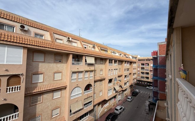 Revente - Appartement -
Torrevieja - PARQUE DE LAS NACIONES