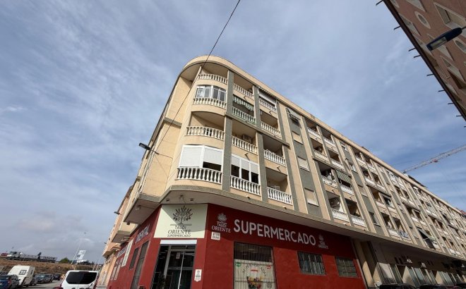 Revente - Appartement -
Torrevieja - PARQUE DE LAS NACIONES