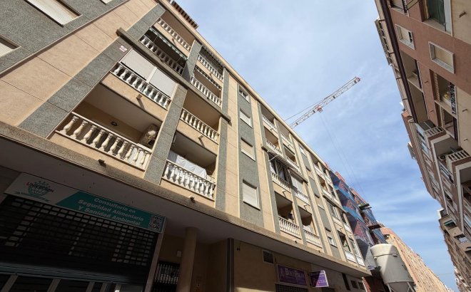 Revente - Appartement -
Torrevieja - PARQUE DE LAS NACIONES