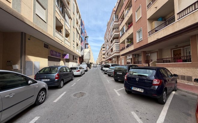 Revente - Appartement -
Torrevieja - PARQUE DE LAS NACIONES