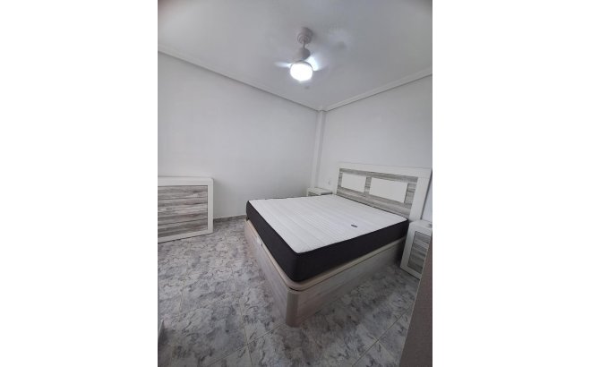 Resale - Apartment -
Torrevieja - Nueva Torrevieja