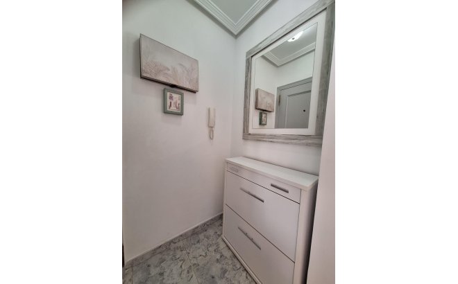 Resale - Apartment -
Torrevieja - Nueva Torrevieja