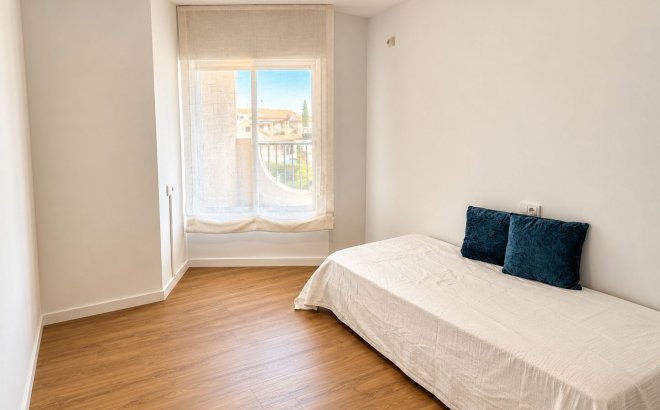 Revente - Appartement -
La Zenia - Costa Blanca