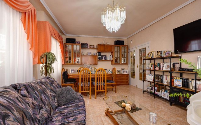 Resale - Apartment -
Torrevieja - Centro