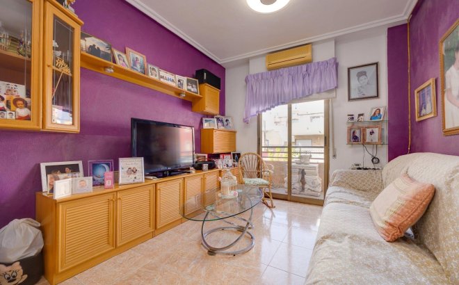 Resale - Apartment -
Torrevieja - Centro