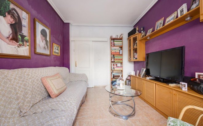 Resale - Apartment -
Torrevieja - Centro