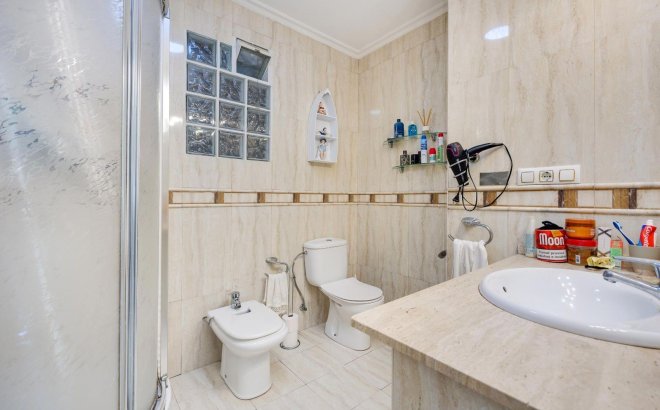Resale - Apartment -
Torrevieja - Centro