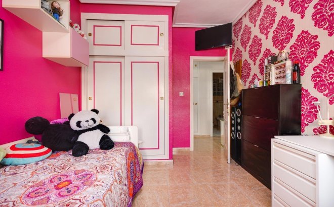 Resale - Apartment -
Torrevieja - Centro
