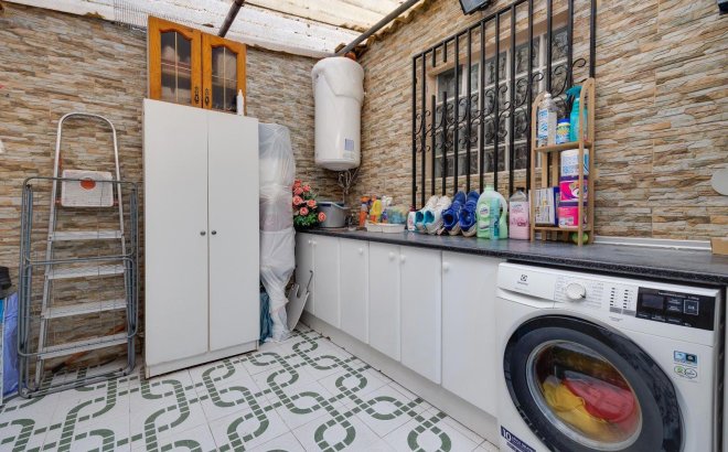 Resale - Apartment -
Torrevieja - Centro
