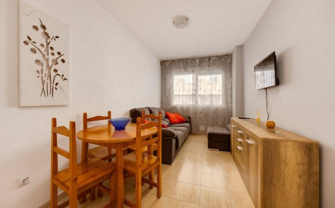 Revente - Appartement -
Torrevieja - Estacion De Autobuses