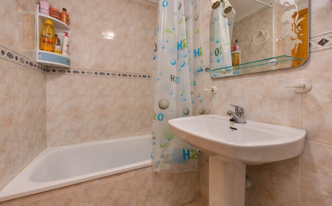Revente - Appartement -
Torrevieja - Estacion De Autobuses